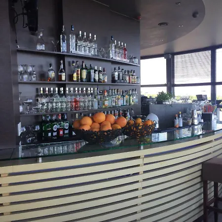 Apartament De Lux Velaves Apartment